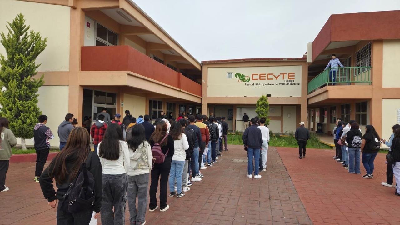 cerca-de-11-mil-aspirantes-presentaron-su-examen-de-admision-para-ingresar-a-cecyte-hidalgo.jpg