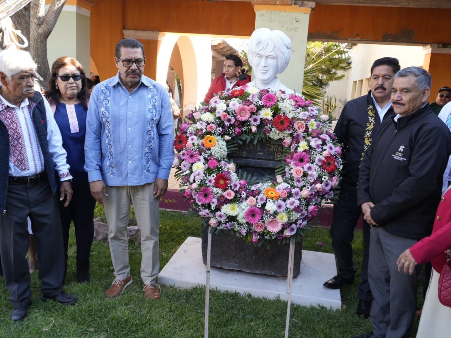Rinden homenaje a Angélica Castro por 62 años de Educación Indígena en Hidalgo