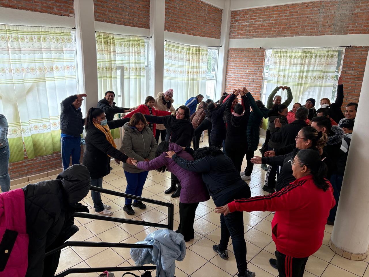 Capacitan a docentes en Pedagogía del Arte