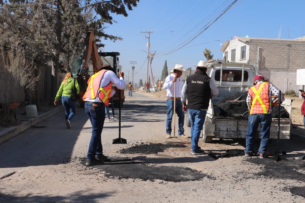 Encabeza alcaldesa jornada de servicios y diálogo vecinal en Acayuca