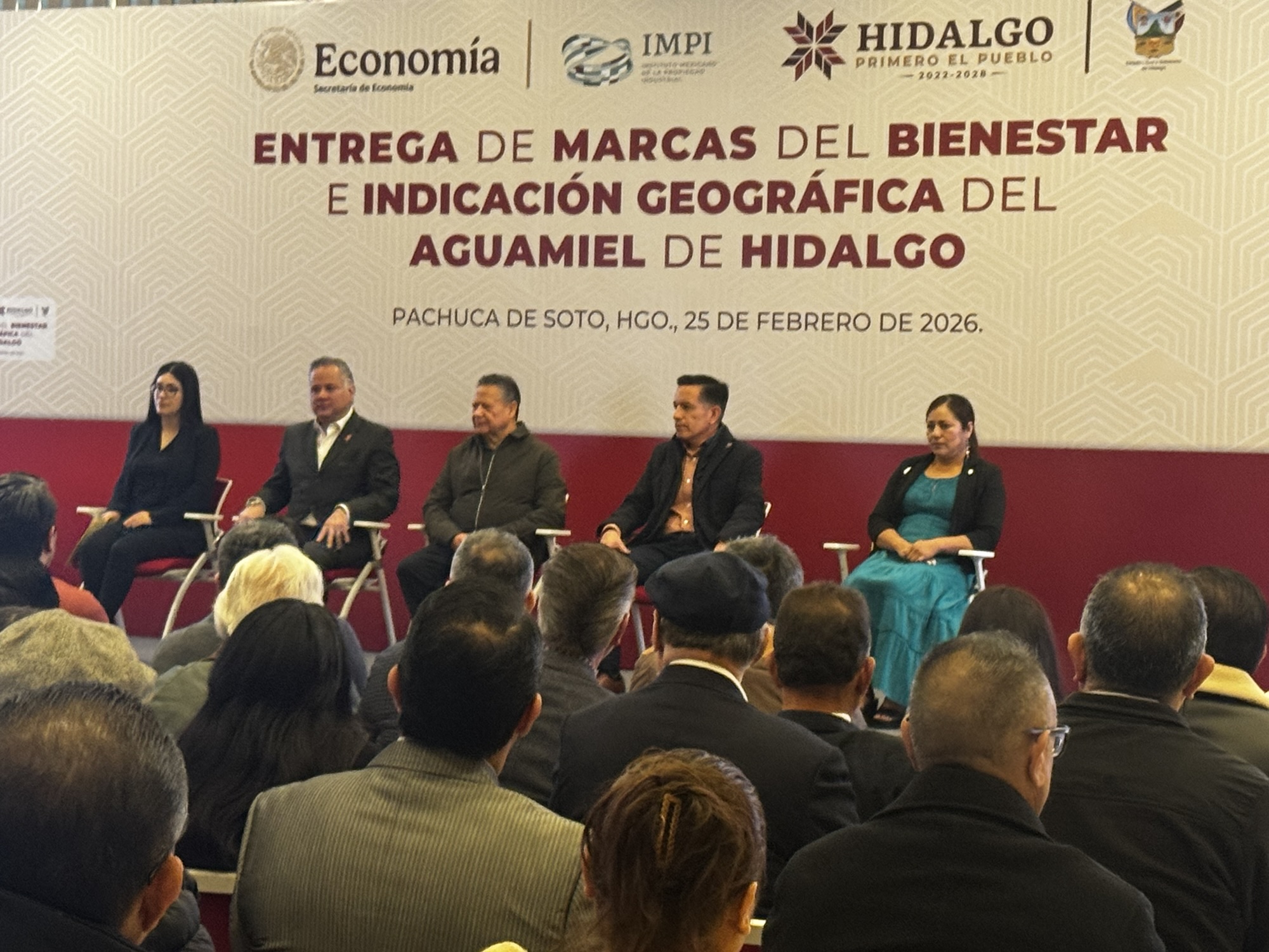 Menchaca respalda reforma electoral y pide debate profundo