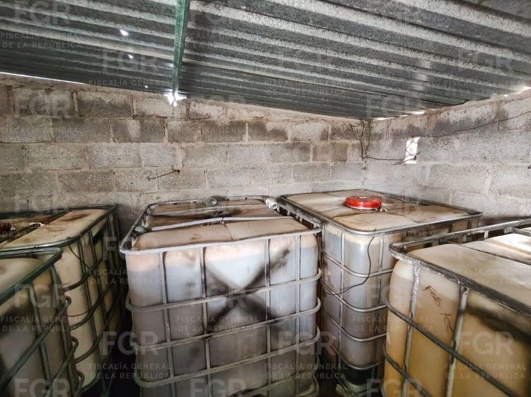 FGR asegura más de 19 mil litros de hidrocarburo en Tepetitlán