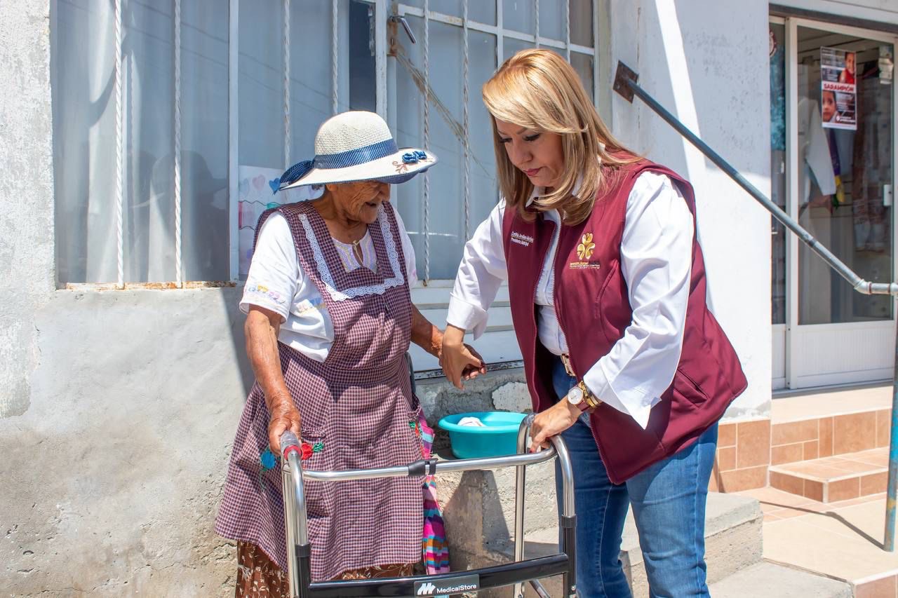 Encabeza alcaldesa brigadas en colonias de Zapotlán para atender rezagos urbanos