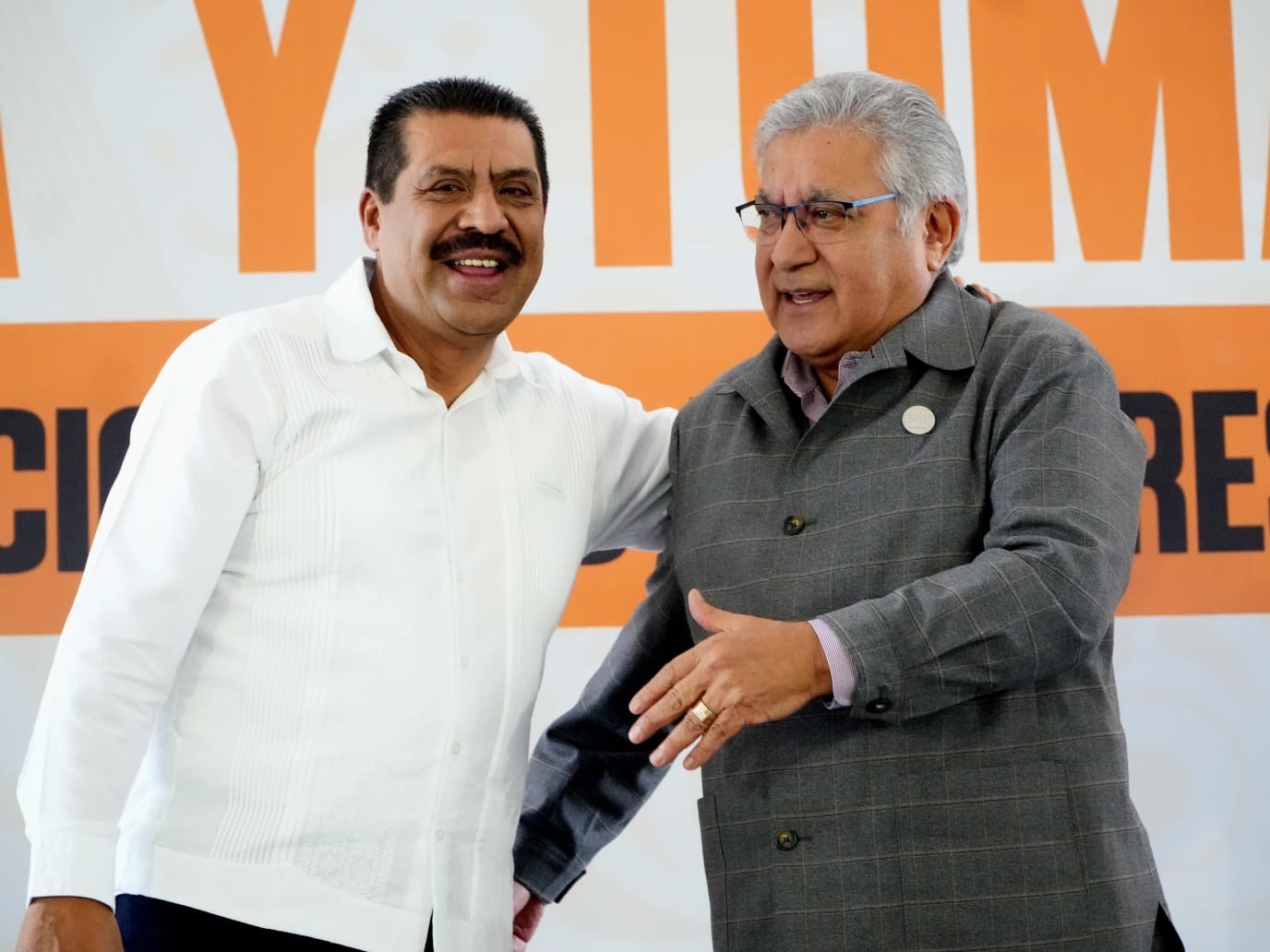 Preside el Mtro. Alfonso Cepeda Salas histórica toma de protesta a 4 mil 700 representantes sindicales en la Sección 15 del SNTE Hidalgo