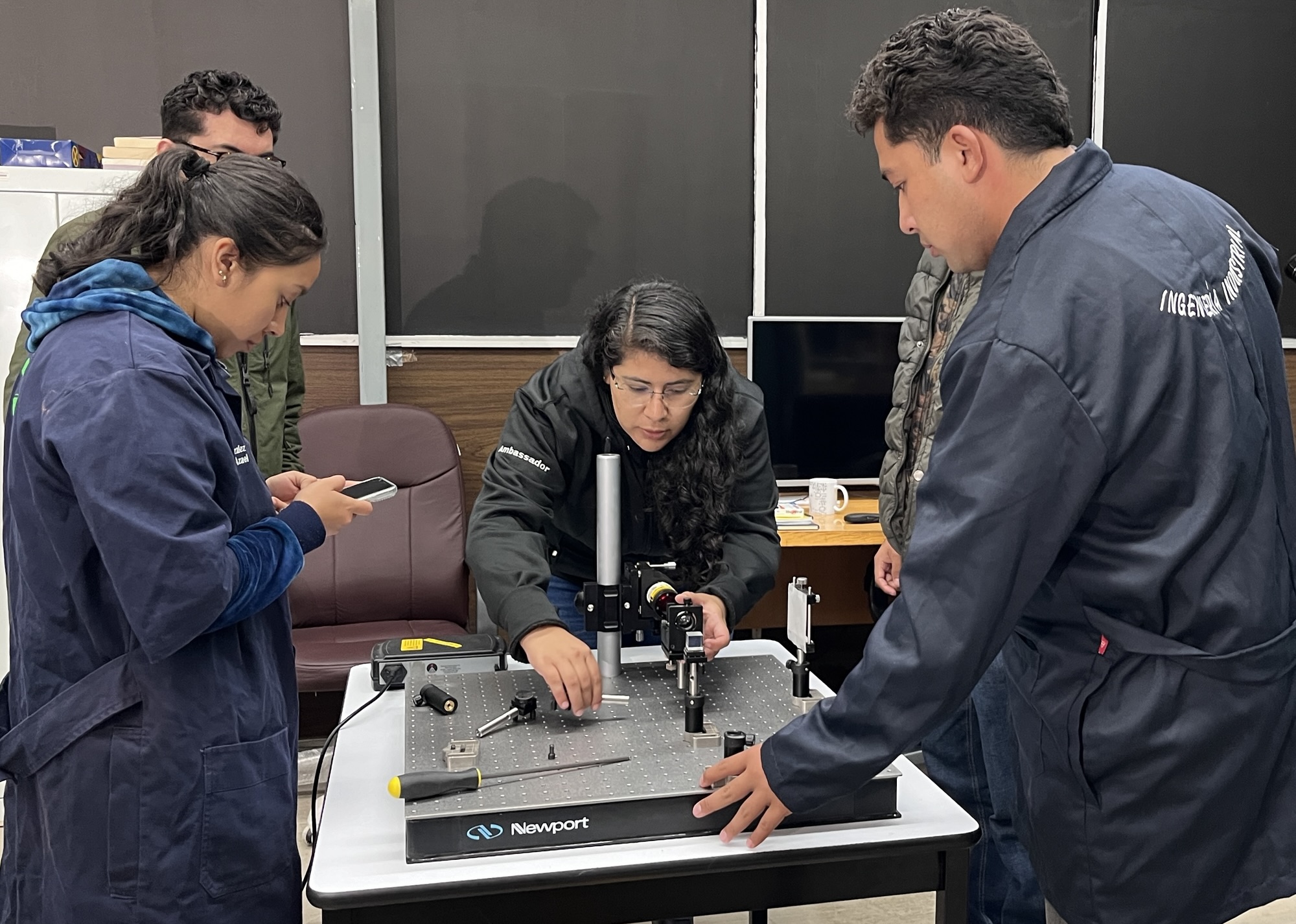 Investigadora de la UTEC obtiene cargo internacional en organismo líder de fotónica