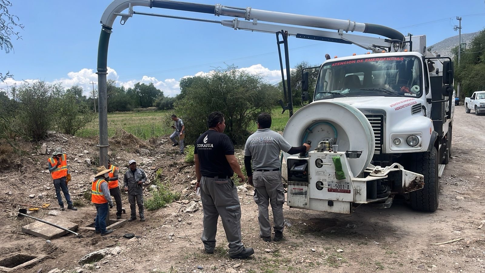 Conagua intensifica trabajos de limpieza en Progreso de Obregón