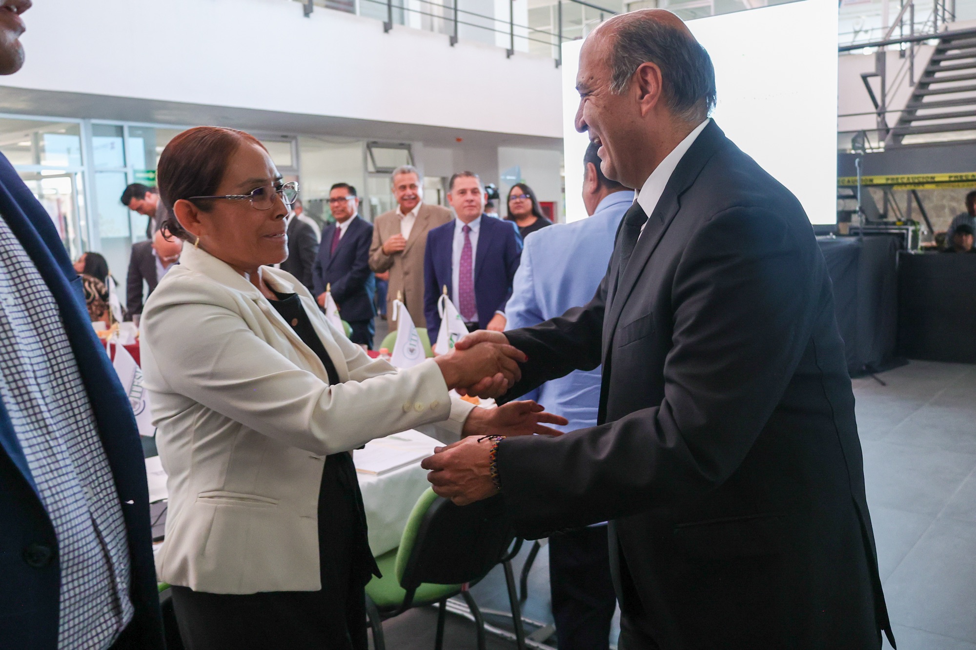 Natividad Castrejón consolida agenda de educación superior