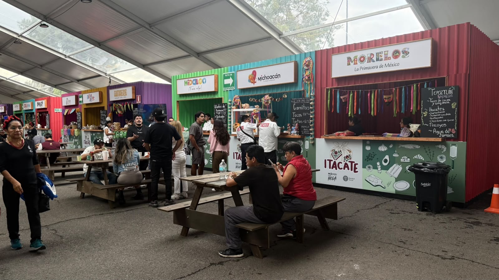 Llevan estudiantes de CONALEP sabores de Hidalgo a muestra gastronómica nacional
