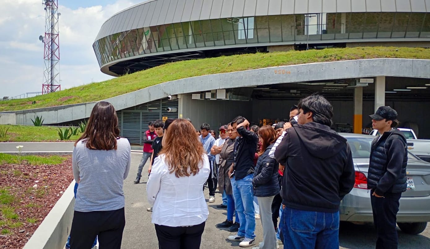 Estudiantes de Tulancingo conocen operación del C5i y fortalecen cultura de la prevención
