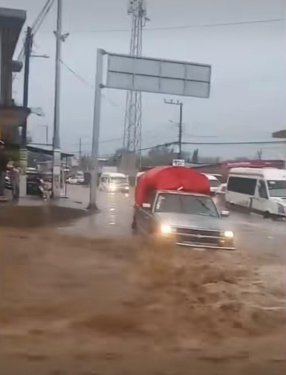 Tromba deja afectaciones en Tulancingo; atienden arrastres de material, anegamientos y daños en infraestructura
