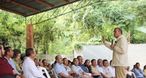 Entrega Natividad Castrejón equipamiento educativo por más de 2.4 mdp en Huejutla