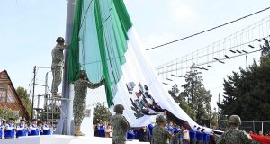 Tras rehabilitación, bandera monumental vuelve a ondear en Tulancingo