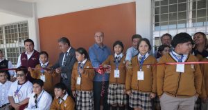 Natividad Castrejón entrega nuevas aulas en secundaria de Alfajayucan con inversión de 3.4 mdp