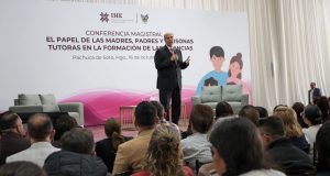 📚 ¡La educación comienza en casa! Natividad Castrejón llama a las familias a involucrarse en la formación de sus hijos