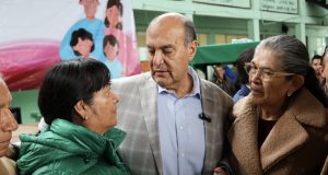 Natividad Castrejón aborda crianza y bienestar socioemocional con familias de Mixquiahuala